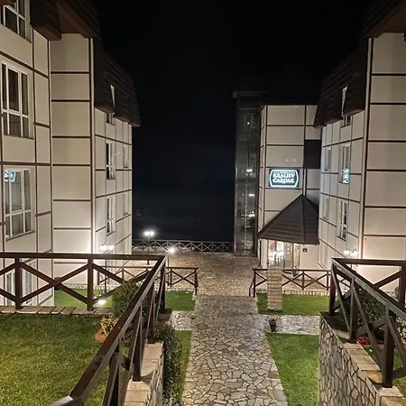 33 Kraljevi Cardaci アパート *