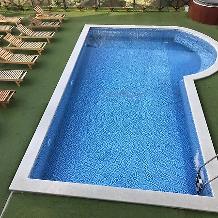 アパート 33 Kraljevi Cardaci