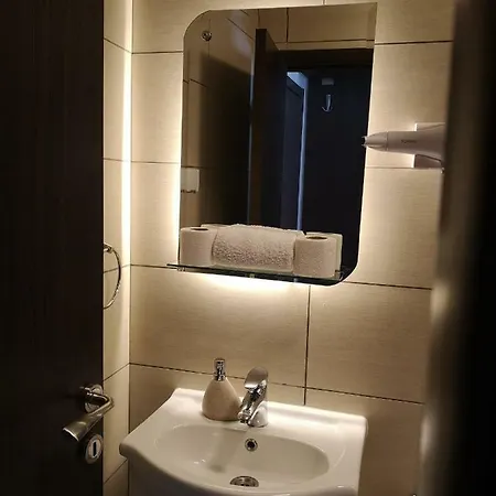 33 Kraljevi Cardaci アパート *