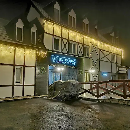 アパート 33 Kraljevi Cardaci *