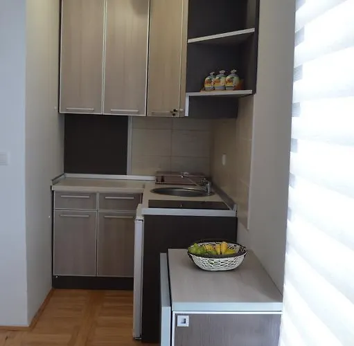 33 Kraljevi Cardaci 公寓 *