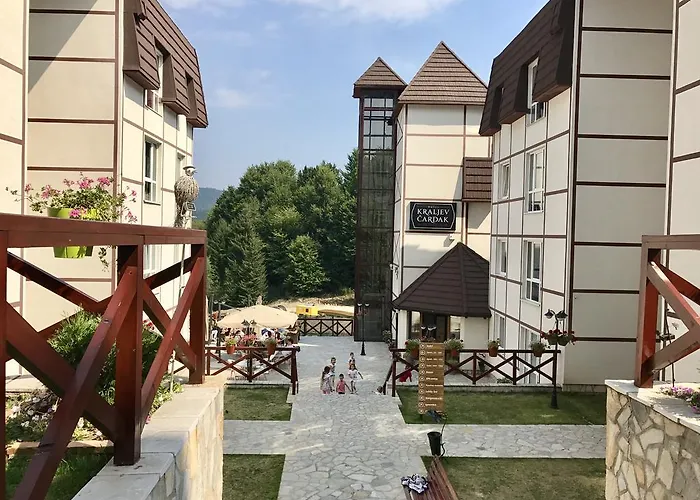 公寓 33 Kraljevi Cardaci 科帕奥尼克