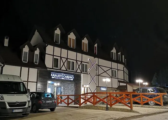 公寓 33 Kraljevi Cardaci *