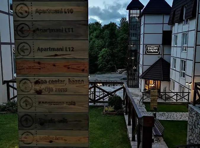 33 Kraljevi Cardaci 科帕奥尼克